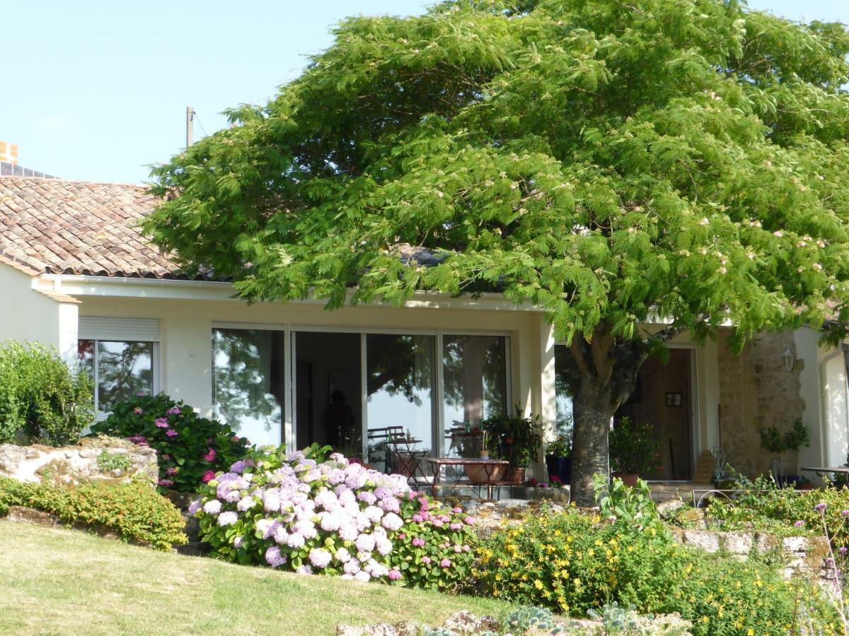 Bed and Breakfast Les 4 Eléments St Emilion à Branne  Extérieur photo