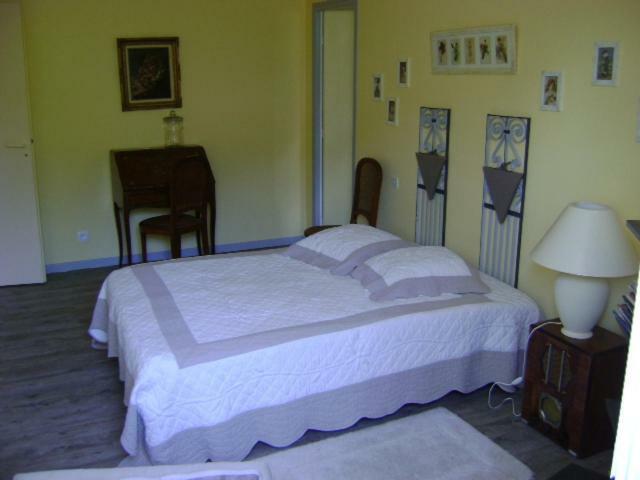 Bed and Breakfast Les 4 Eléments St Emilion à Branne  Extérieur photo